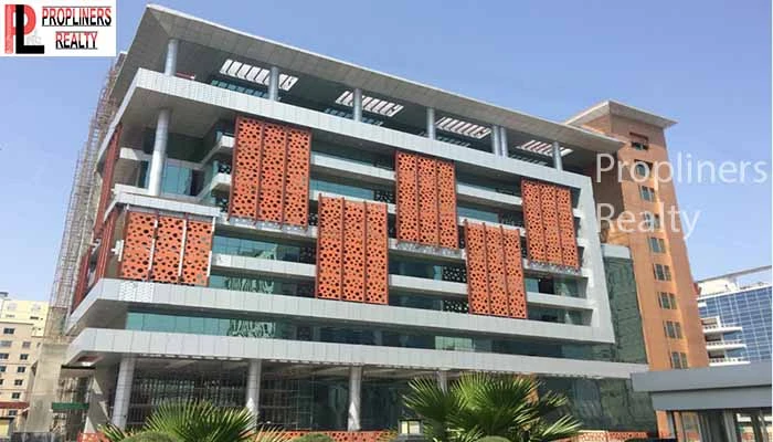 lucerna tower sector 125-noida